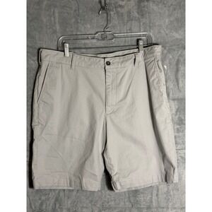 IZOD Saltwater Mens Stretch Chino Shorts beige Classic Fit 36W 9.5 Inseam NEW